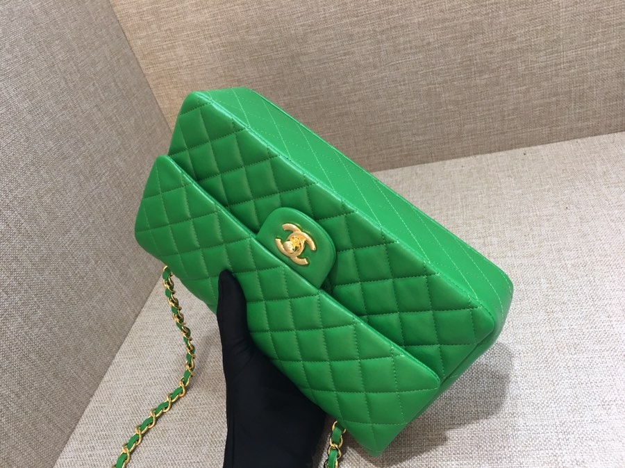 Medium Classic Flap Lambskin Bag AO1112 Green/Gold